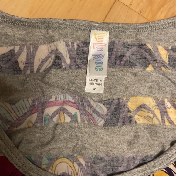 Lularoe long sleeve top size medium - Picture 3 of 3